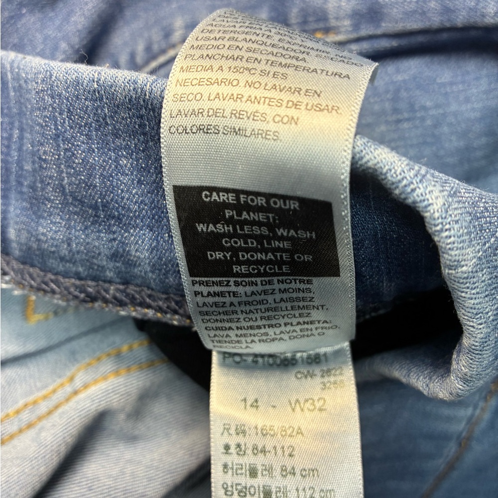 Levi’s Women's size 14 pull-on capri - Picture 6 of 9